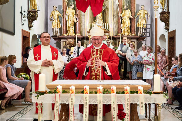 FIRMUNG in der Pfarrkirche Oberndorf mit Weihbischon Anton Leichtfried, Sa 20. Juni 2026.
