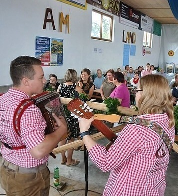 Sonntag am Land 